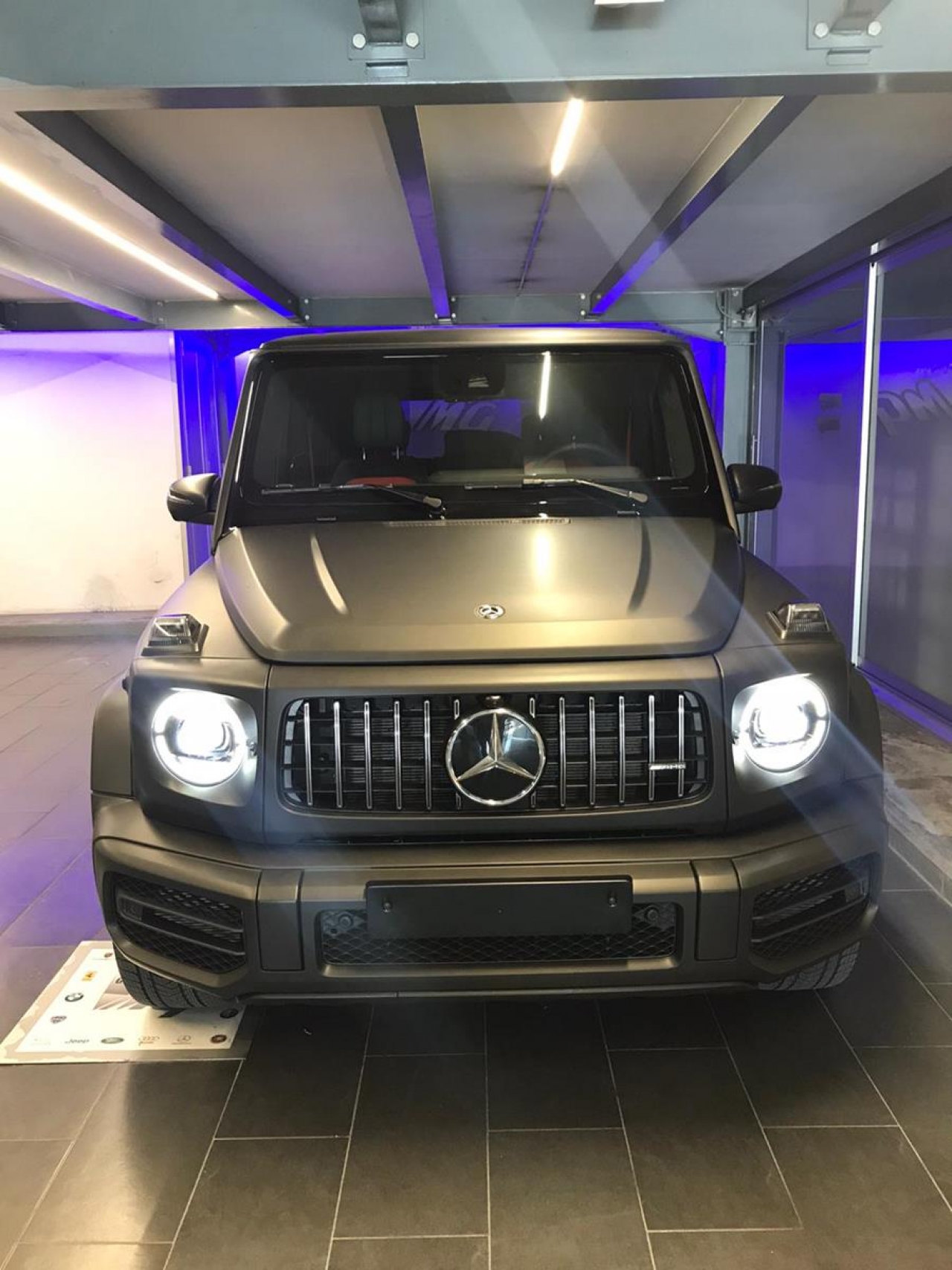 Wrapping auto Mercedes classe G nero opaco