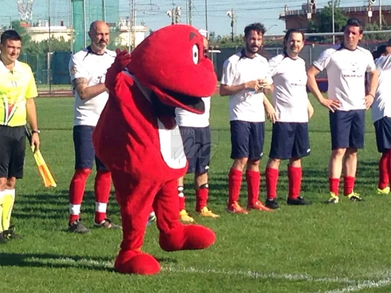 Solidarietà Gruppo Mg: partita del cuore attori e cantanti disputata lunedì 22 maggio