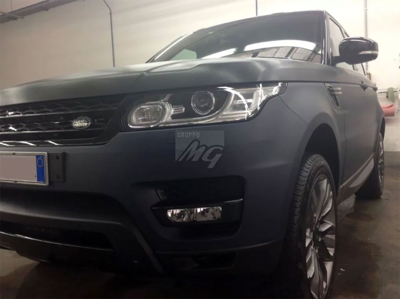 NUOVO RANGE ROVER SPORT – WRAPPING AUTO BLU OPACO