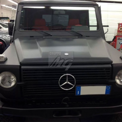 MERCEDES CLASSE G Pellicola nera opaca e interno in pelle ROSSO FORMULA